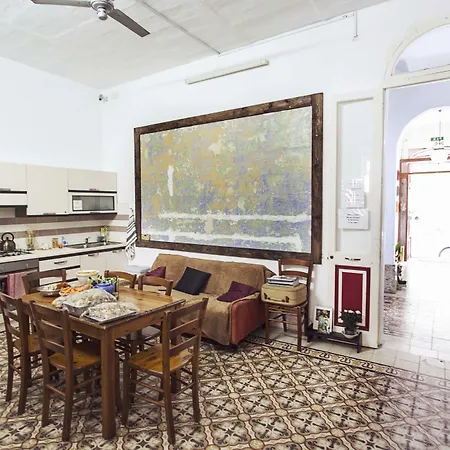 Granny's Auberge de jeunesse Sliema