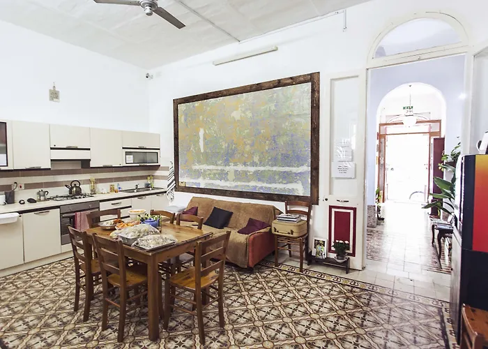 Granny's Hostel Sliema