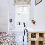 Granny's Vandrerhjem *