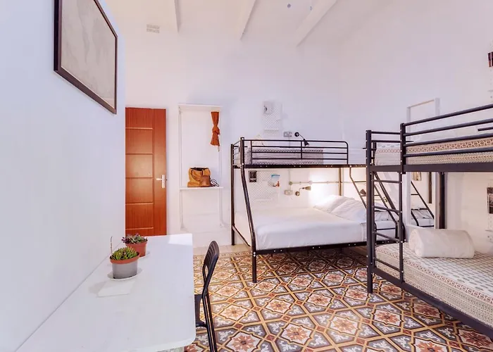 Granny's Hostel Sliema