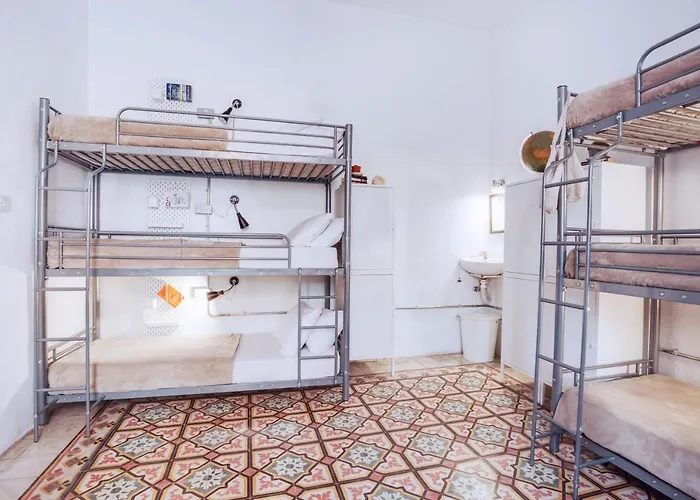 Granny's Hostel Sliema