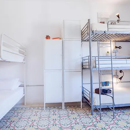 Granny's Vandrerhjem